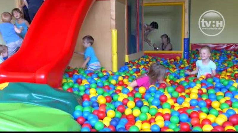 Foto /pics/8796-rutsche_indoor_halle.jpg