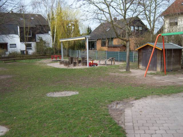 Foto Vor Kita Hinter dem Hof in Groß-Gerau