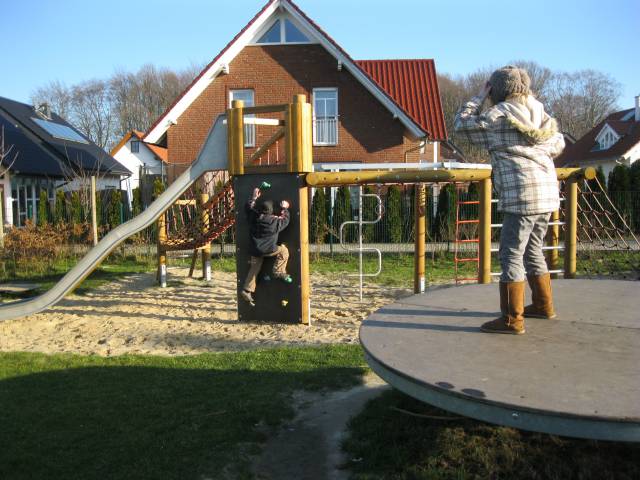 Foto /pics/9957-spielplatzerkundung_001.jpg